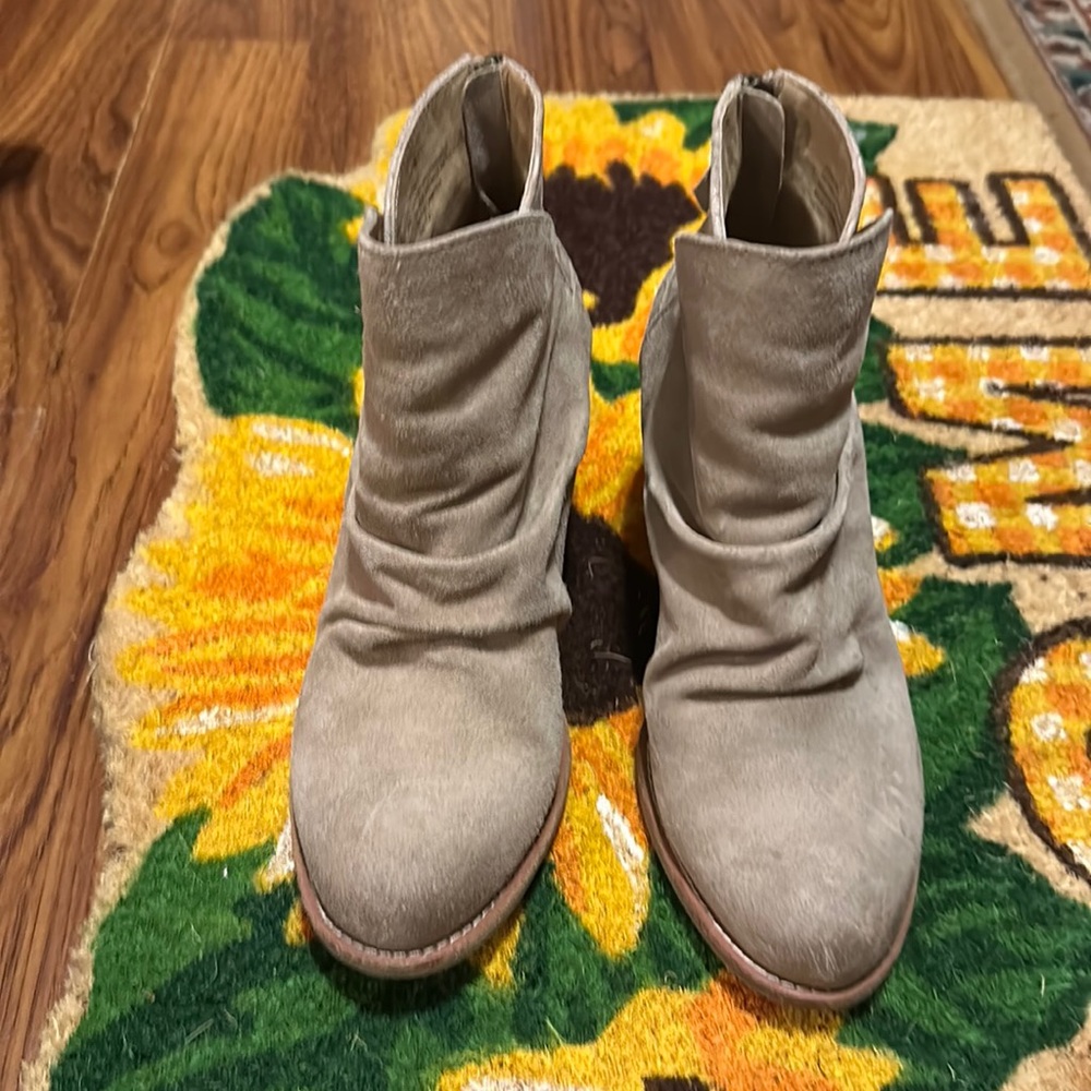 Sofft Tan Suede Booties